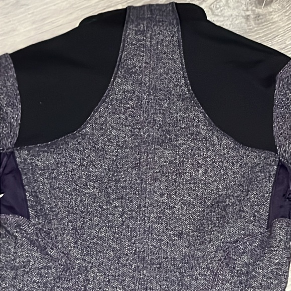 Lululemon Forme Jacket - Picture 10 of 13
